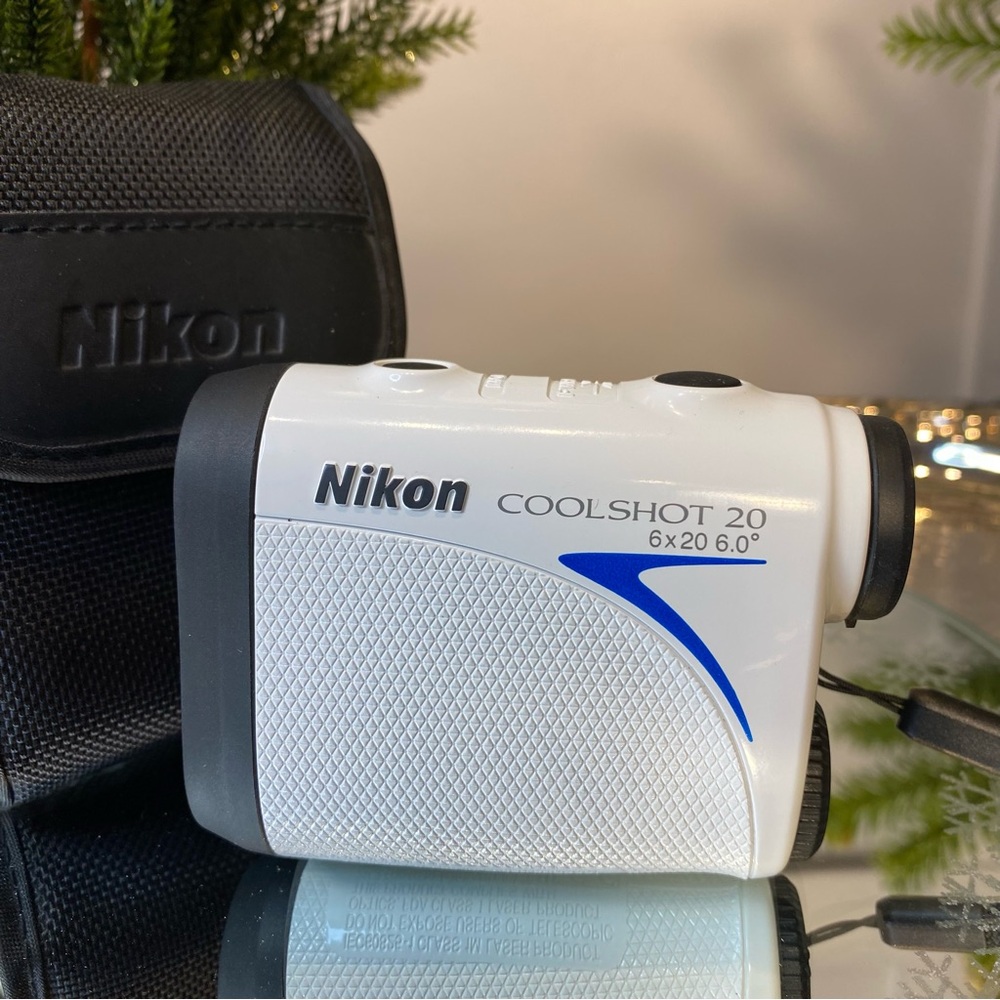 Nikon COOLSHOT 20 6x20 Laser Rangefinder - White with Black Case - Picture 2 of 10